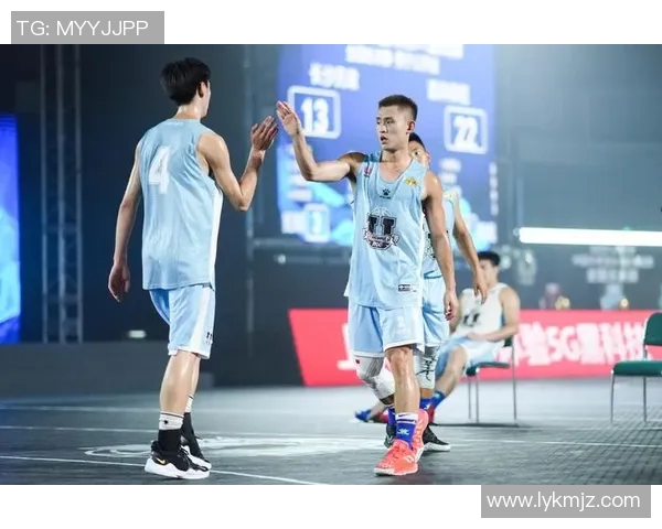 西安篮球队状态引发热议球迷对球队表现分歧明显 西安篮球队状态引发热议球迷对球队表现分歧明显