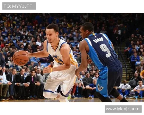 NBA勇士对阵小牛精彩直播视频回放及赛后分析分享