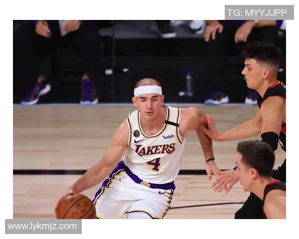 亚历克斯卡鲁索的篮球之路与个人魅力的完美结合