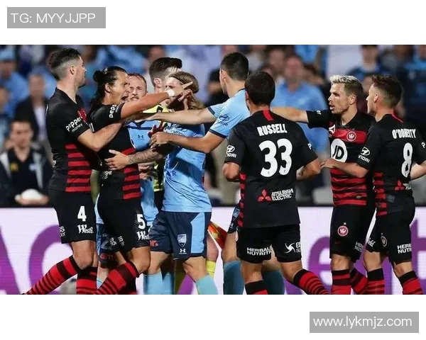 墨胜利与柏斯光荣的激烈对决展现足球魅力与团队精神的巅峰较量