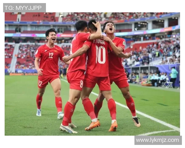 日本与伊朗足球对决精彩纷呈谁能在亚洲赛场上笑到最后