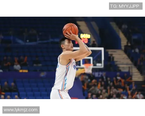 陈林坚:从青涩少年到篮球场上的璀璨明星之路解析 陈林坚:从青涩少年到篮球场上的璀璨明星之路解析