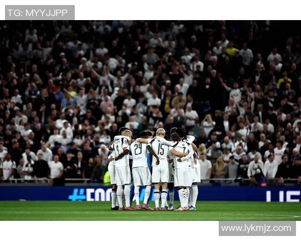 2020年皇马与米兰巅峰对决回顾：传奇球队的精彩碰撞与战术较量