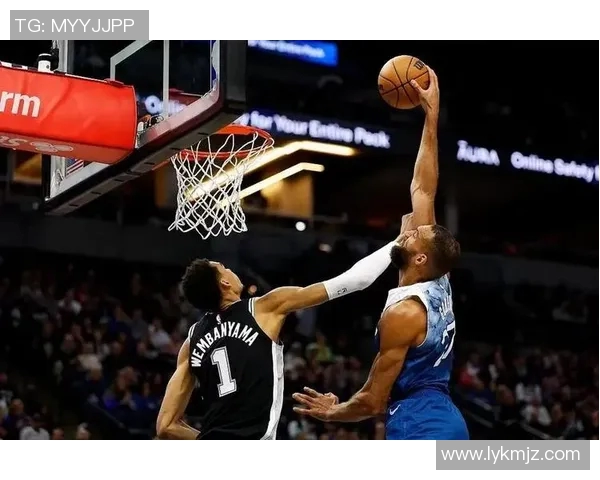 2017年魔术队与森林狼队激战回顾精彩瞬间与关键时刻分析 2017年魔术队与森林狼队激战回顾精彩瞬间与关键时刻分析