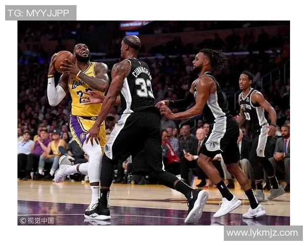12年湖人与马刺的经典对决回顾与分析篮球历史上的传奇时刻 12年湖人与马刺的经典对决回顾与分析篮球历史上的传奇时刻