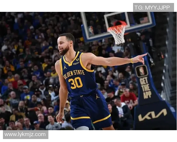 快船与勇士激战正酣360视频直播全景呈现精彩瞬间 快船与勇士激战正酣360视频直播全景呈现精彩瞬间