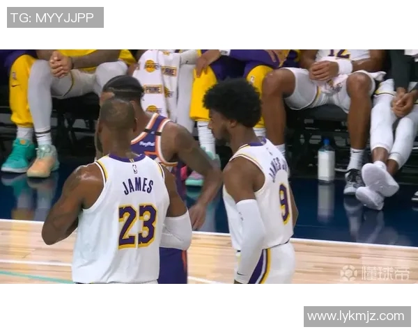 詹姆斯父子同台倒计时布朗尼正式宣布参加NBA选秀激动人心